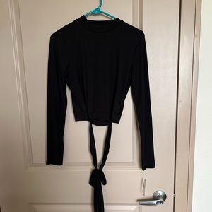 Dry goods black wrap around top